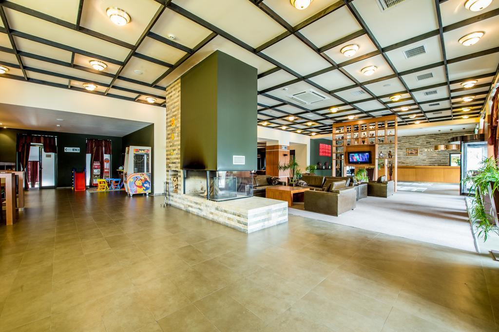 Snezhanka Hotel ปอมโปโรโว ภายนอก รูปภาพ